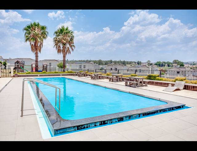 2 BEDROOM APARTMENT FOR SALE IN MAROELADAL